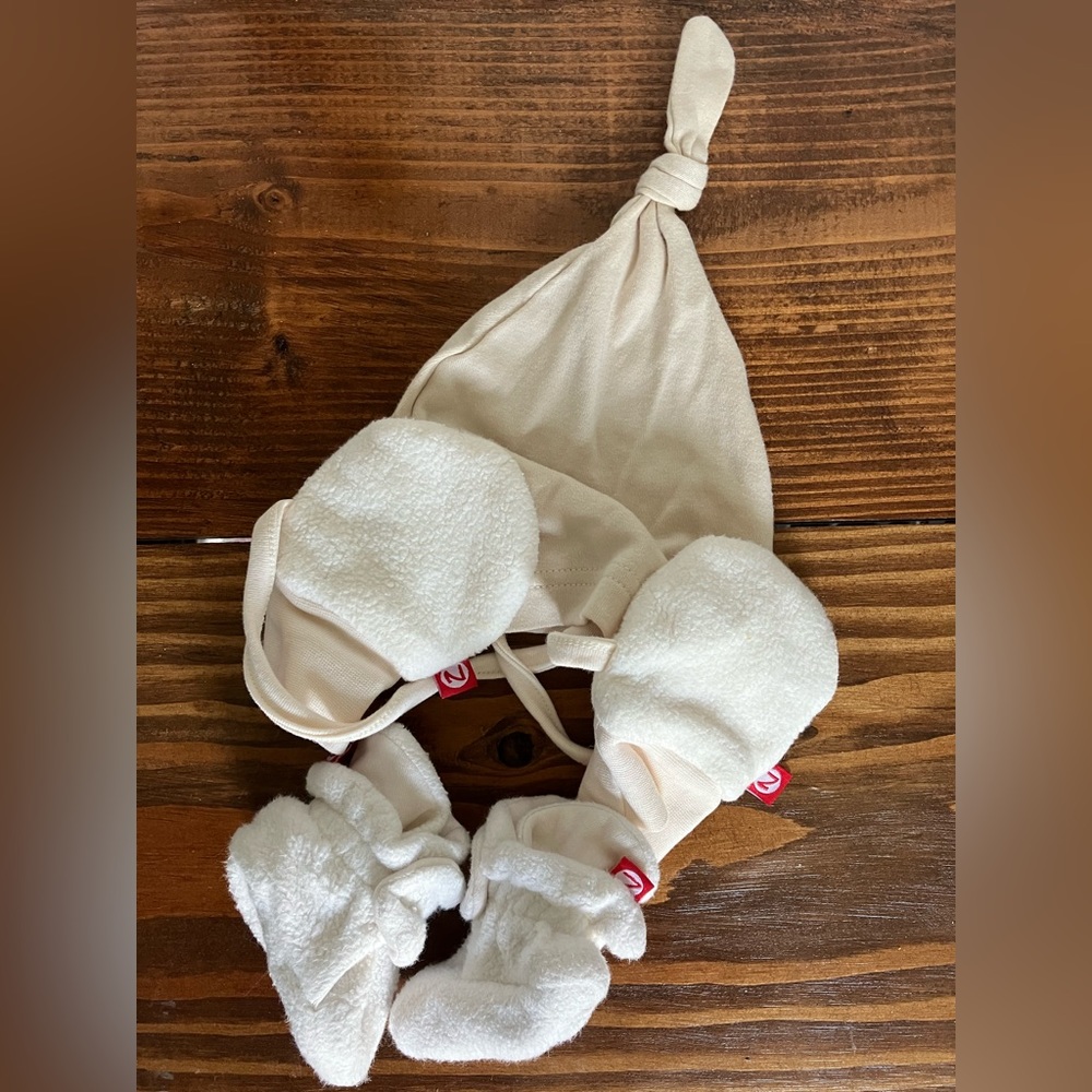 Zutano booties and mitts goumi bamboo knot hat bundle gender neutral cream ivory